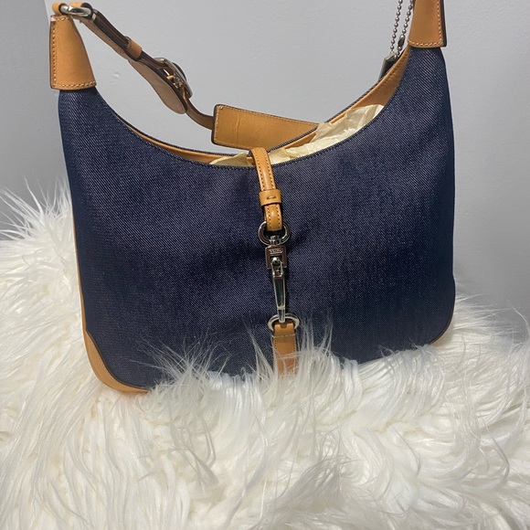 Coach purse - Picture 4 of 4